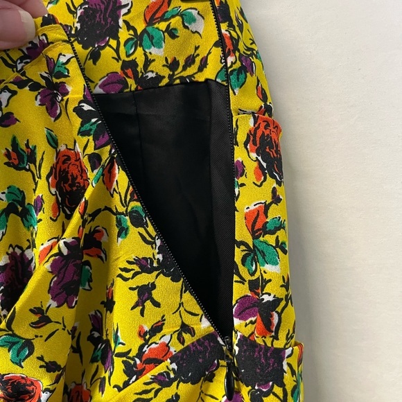Zara Draped Yellow Floral Print Mini Skirt Jewel Buttons Size Small - Picture 5 of 9
